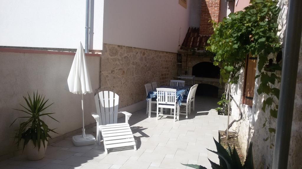 Apartment Elda Petrčane Exterior foto